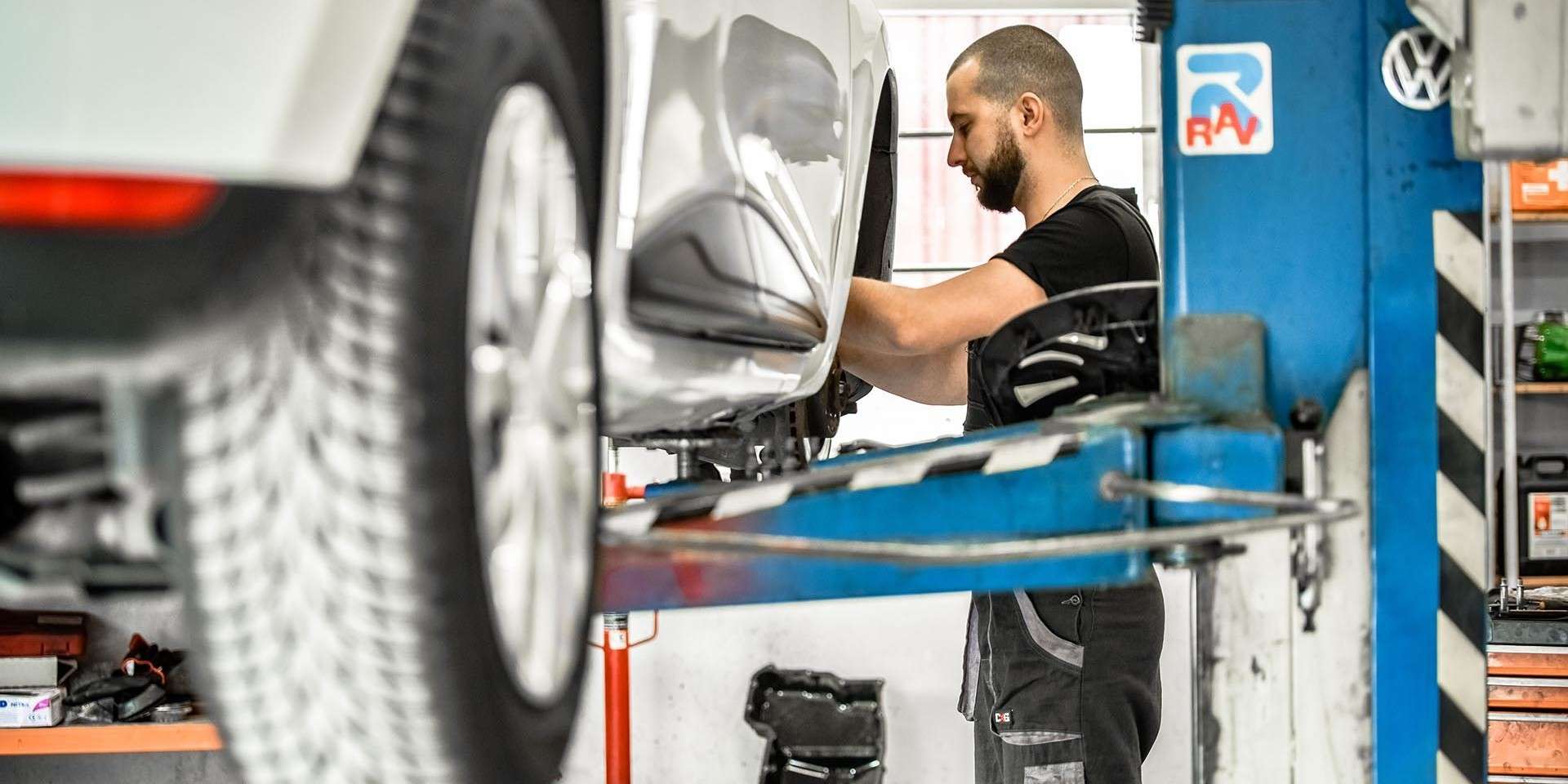 Kompletné umytie interiéru a exteriéru vozidla s prémiovou auto kozmetikou a dezinfekcia ozónom v H&S GARAGE