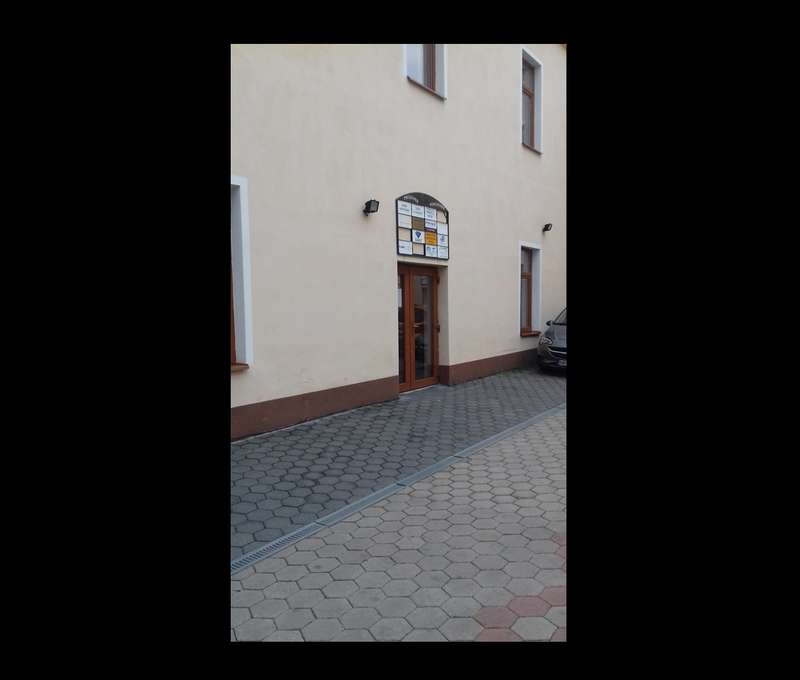 Salón Lussy nájdete v Nitre na Farskej 4