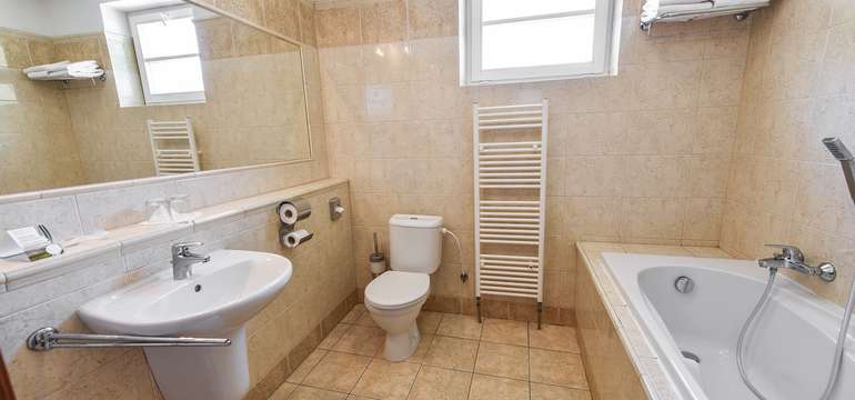 Izba Standard v Grand Hoteli Strand**** - kúpeľňa