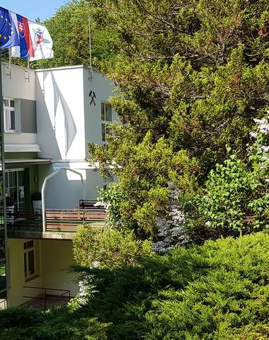 V lone príprady sa rozprestierajú klimatické Kúpele Štós