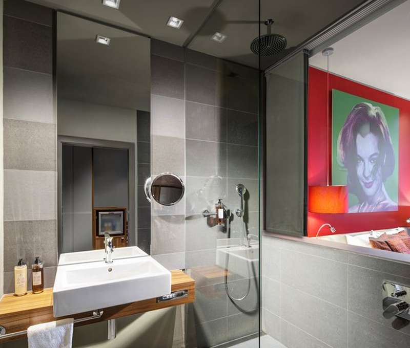 Hotel v štýle pop-art s moderným ubytovaním
