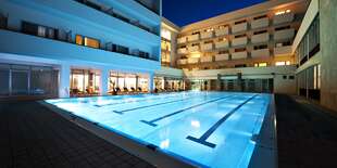 V hoteli sa nachádza vonkajší plavecký bazén Olympic s celoročnou prevádzkou