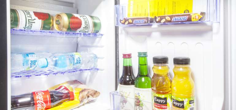 Izbový minibar je dostatočne zásobený