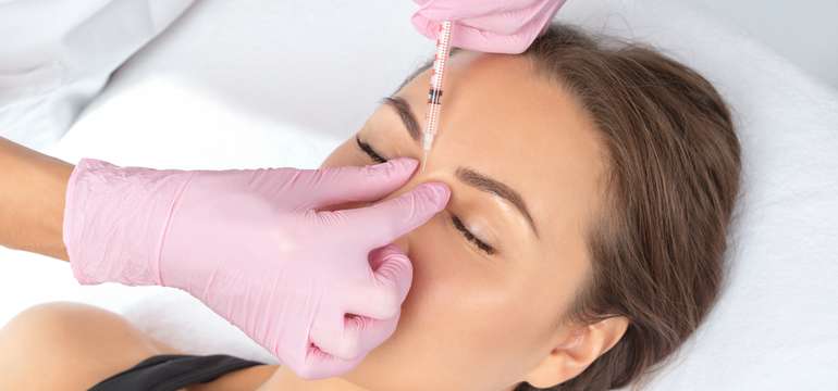 Viditeľne mladší vzhľad s botoxom v Bloom Clinic