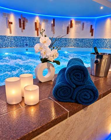 Sauna a wellness v Bratislave s relaxačným bazénom vo WX hotel