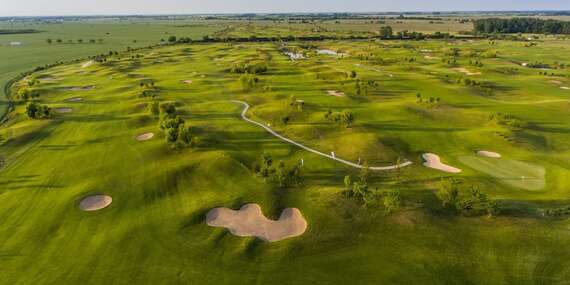 Získajte zelenú kartu a ročné členstvo v klube na golfovom kurze Dynamic Golf Academy/Báč - Apex Golf Club