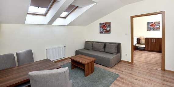 APLEND Vila Júlia*** pod Lomnickým štítom s raňajkami/Vysoké Tatry – Tatranská Lomnica