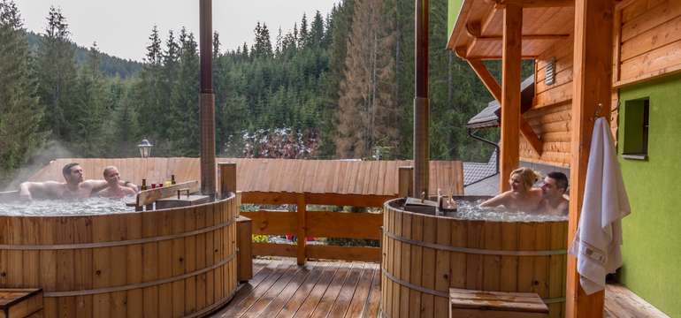 Thermal park a unikátní koupel v sudech s vodou vyhřívanou na 36 - 40 °C