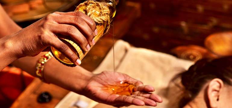 Thajská olejová aromatická masáž v Siam Retreat Thai Massage