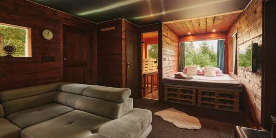 Lietadlo v lese - netradičné ubytovanie s neobmedzeným vstupom do sauny a vírivky/Spišské Bystré