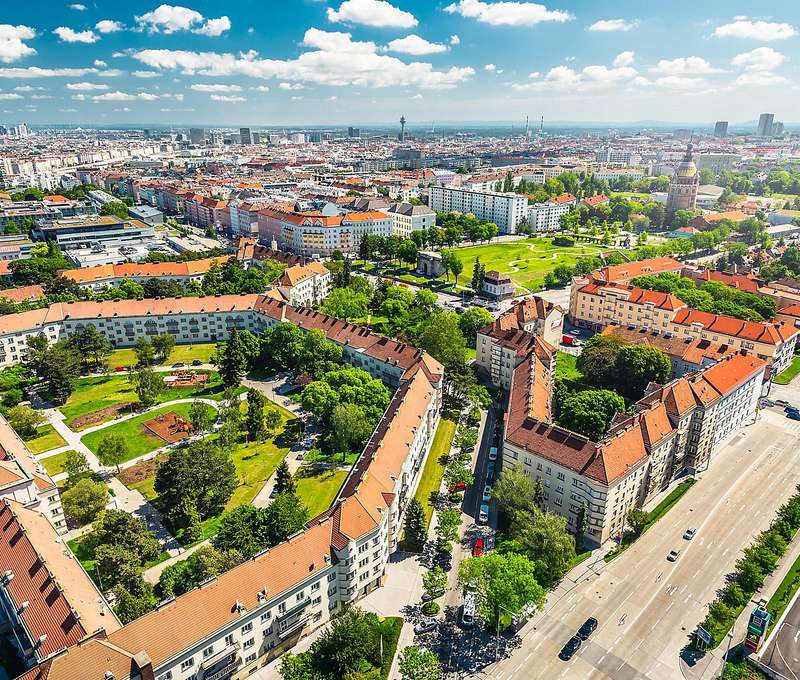 Z najvyšších poschodí Holiday Inn Vienna - South je takýto výhľad na Viedeň