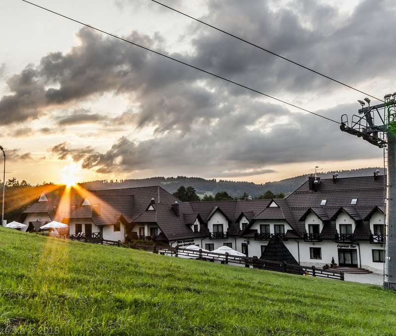 Kompleks Beskid*** sa nachádza v malebnom horskom prostredí Poľska