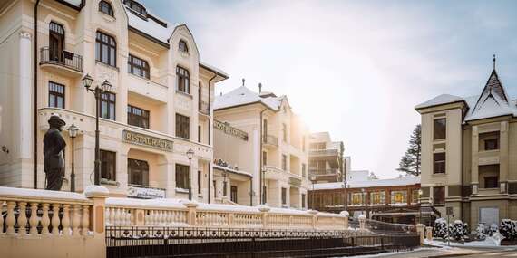 Relaxačný pobyt s masážou, neobmedzeným kúpaním, saunovaním a polpenziou v hoteli MOST SLÁVY***/Trenčianske Teplice