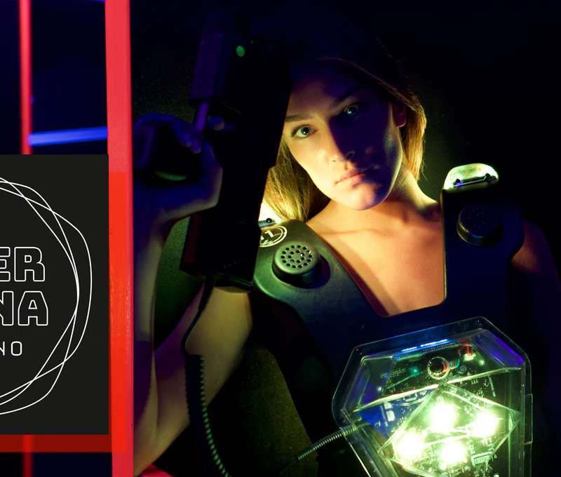 Laserový lúč je neškodný, zásah nebolí. Vesty komunikú s počítačom a skóre je virtuálne!
