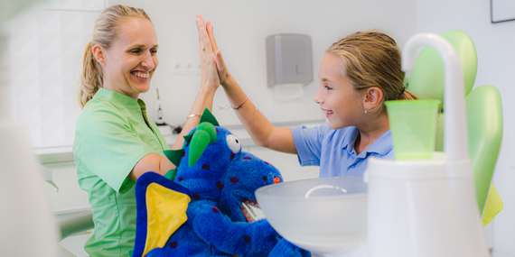 Dentálna hygiena vo Family Dental Care v 6 pobočkách/Bratislava, Stupava, Malacky, Bernolákovo