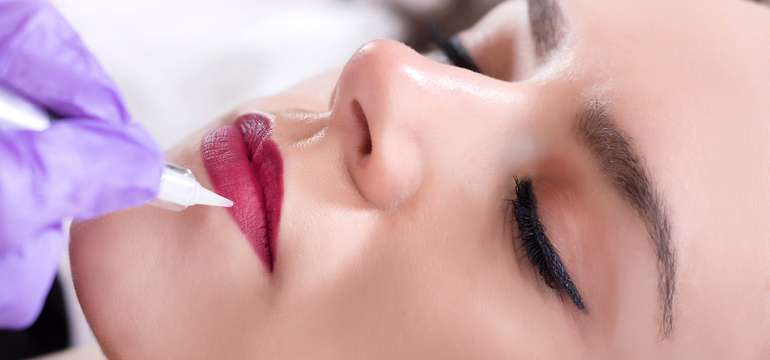 Permanentný make-up v salóne Mona