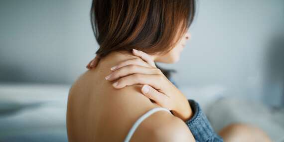 BLACK FRIDAY: Masáž krčnej chrbtice alebo celotelová masáž v salóne Lucia_fyzio v Ružinove/Bratislava - Ružinov