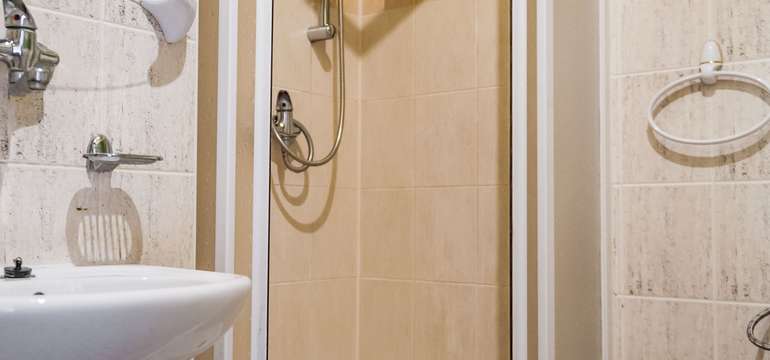 Samostatná kúpeľňa s WC