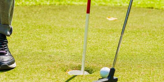 Minigolf na 27-jamkovom golfovom ihrisku Rezortu Villa 27 plnom zábavných atrakcií aj možností na oddych/Banská Bystrica - Tajov