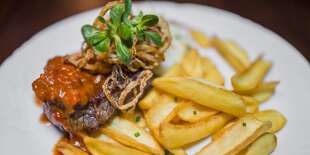 200 g Hovädzí steak + 200 g Zemiakové hranolky