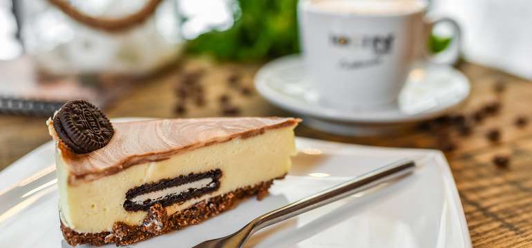 Cheesecake v Le Papillon Restaurant