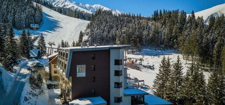 Hotel FIS**** - priamo pri nástupnej stanici štvorsedačkovej lanovky Luková
