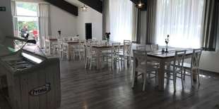 Hotel disponuje vlastnou reštauráciou, ktorá je k dispozícii od 10.00 - 22.00 hod.