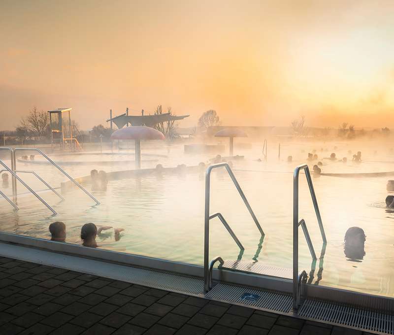 Romulus pool je celoročný bazén s teplotou až 37 stupňov