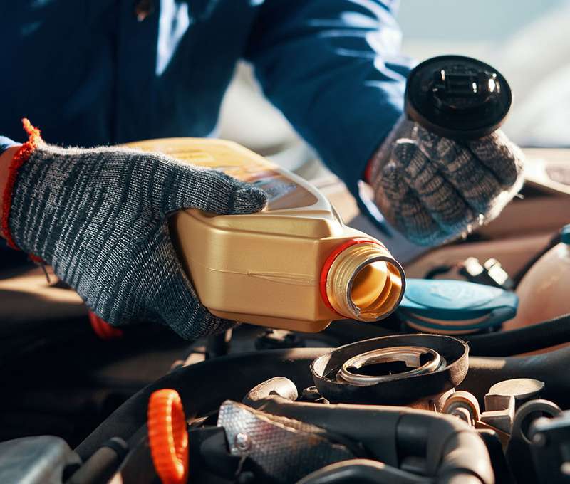 Výmena oleja a olejového filtra v Auto Klinic