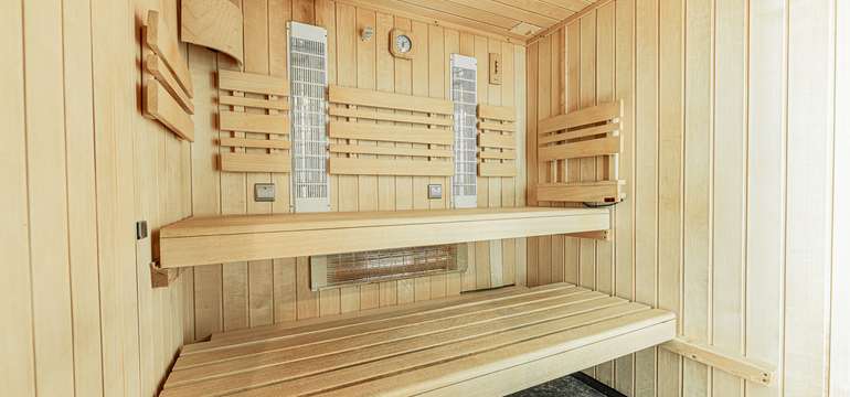 Súčasťou saunového sveta je fínska, bylinková, eukalyptová, infrasauna a turecká sauna(slúži výhradn