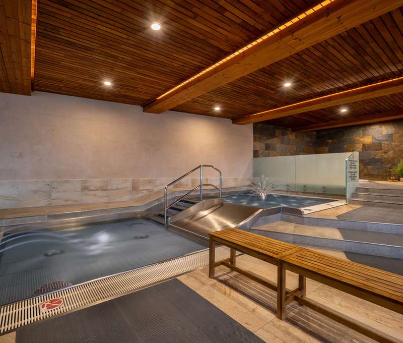 Wellness centrum - Bazén & vírivka