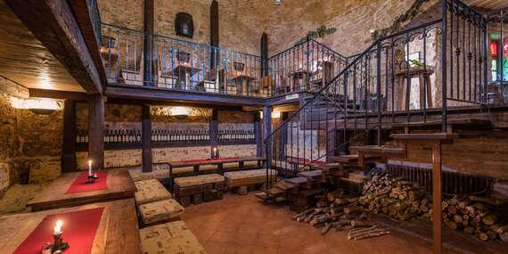 Degustácia vín vo vínnej pivničke Kaštiela Chateau Krakovany so syrovou misou pre 2 osoby/Krakovany - Piešťany