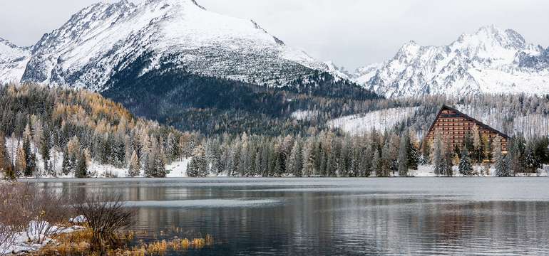 Štrbské pleso ve Vysokých Tatrách