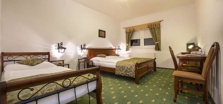 Hotel disponuje 5 trojlôžkovými izbami