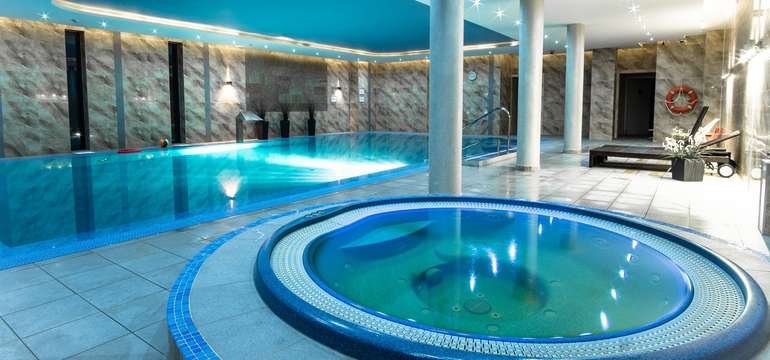 Z bazéna hotela Bachledówka & SPA*** v Poľsku uvidíte až na Tatry