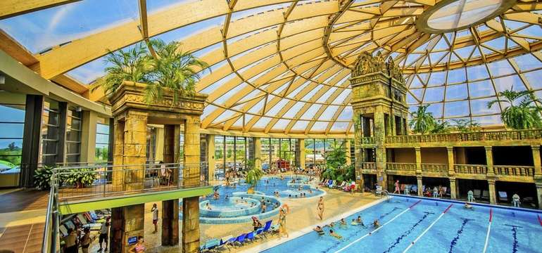 Aqiapark Aquaworld je jeden z najväčších krytých vodných parkov v Európe