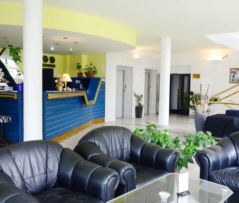 Wellness centrum, služby na vysokej úrovni a skvelé jedlo sú len čriepky toho, čo hotel ponúka