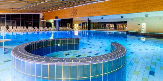 Celodenný vstup do Holidayparku Kováčová + obedové menu - zábava a relax v termálnej minerálnej vode/Kováčová