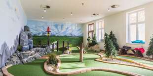 Pobyt s raňajkami, fľašou vína a krytým 18-jamkovým minigolfom, len pár minút od AquaCity Poprad