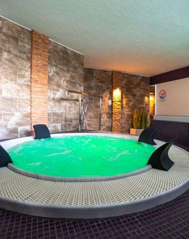 Romantický večer v luxusnom wellness s večerou pre 2 osoby v Penzióne Ferrata