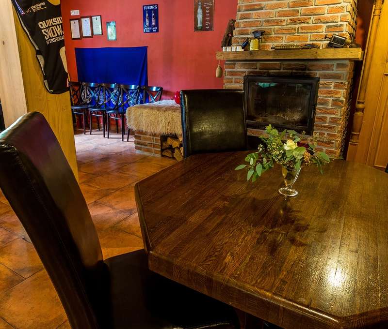 V hotelové restauraci budou připraveny bohaté snídaně a servírované večeře