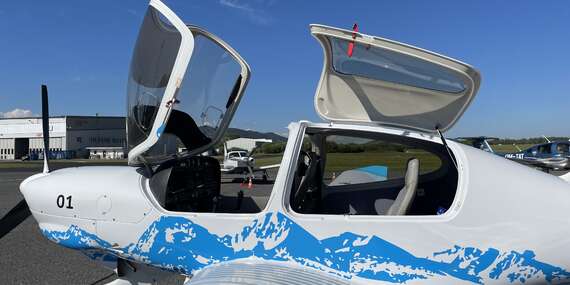 Spoznajte Slovensko z kokpitu lietadla - zážitkové lety ponad Vysoké Tatry s up2sky.aero/Poprad