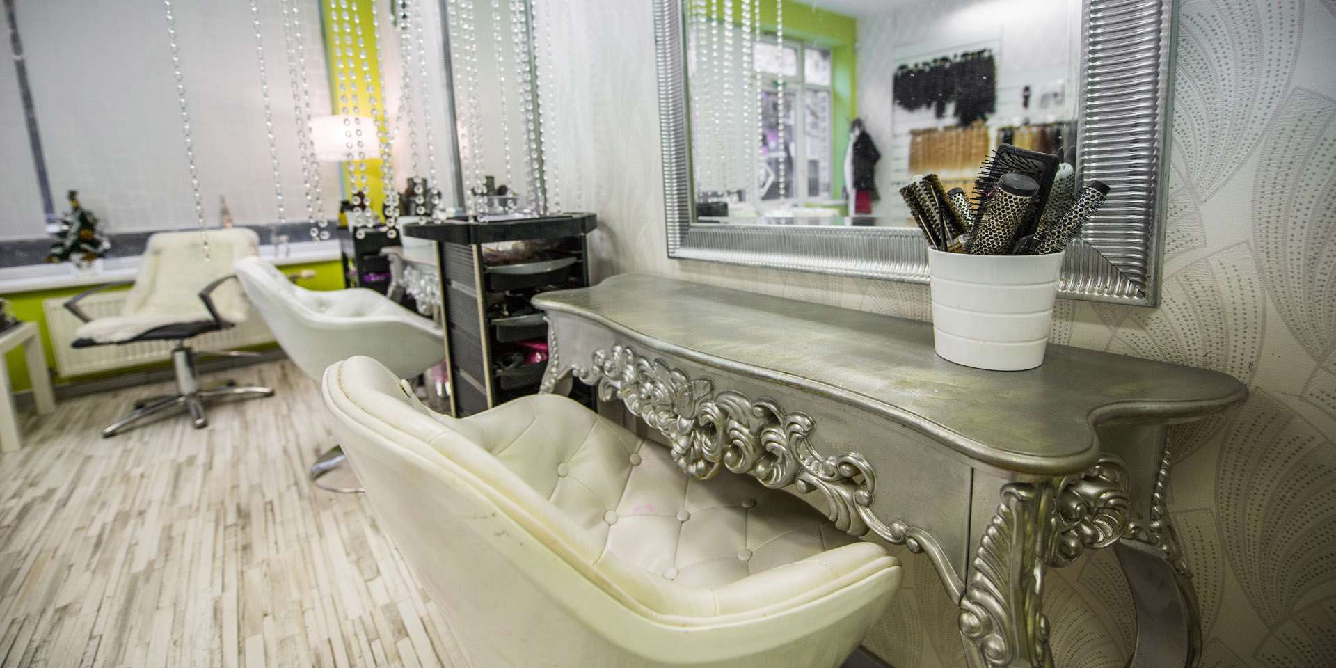 Farbenie alebo šetrná technika balayage a tónovanie v salóne Elegancehair