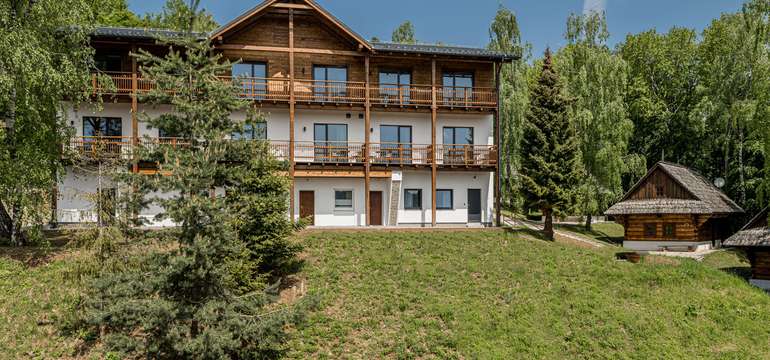 Chatky alebo apartmány na Muránskej planine s wellness