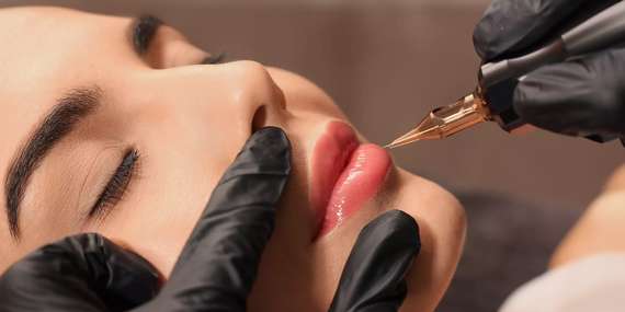 Permanentný make-up: Aquarell lips, očné linky aj obočie v centre tvárovej kondície Diamondface/Bratislava - Ružinov