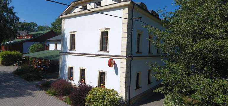 Útulný hotel Rokytenka najdete 150 m od náměstí malebného města Rokytnice