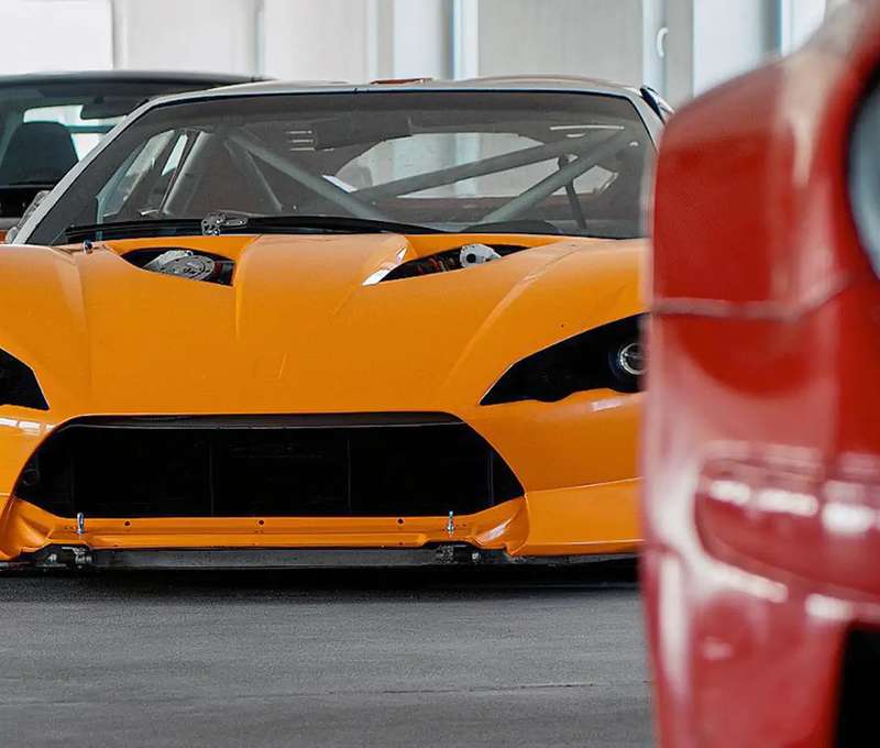 DOUBLE RED CARS MUSEUM: Najväčšie automobilové múzeum v strednej Európe!