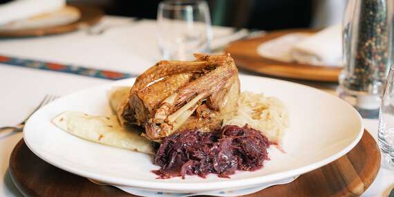 Gurmánska trojchodová večera pre dvoch v ikonickej reštaurácii Leberfinger/Bratislava - Petržalka