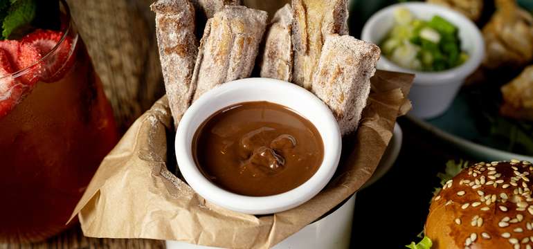 Dezert - Churros s horúcou čokoládou