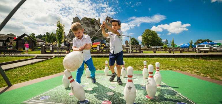 Zábavný park Ogrodzieniec v Poľsku